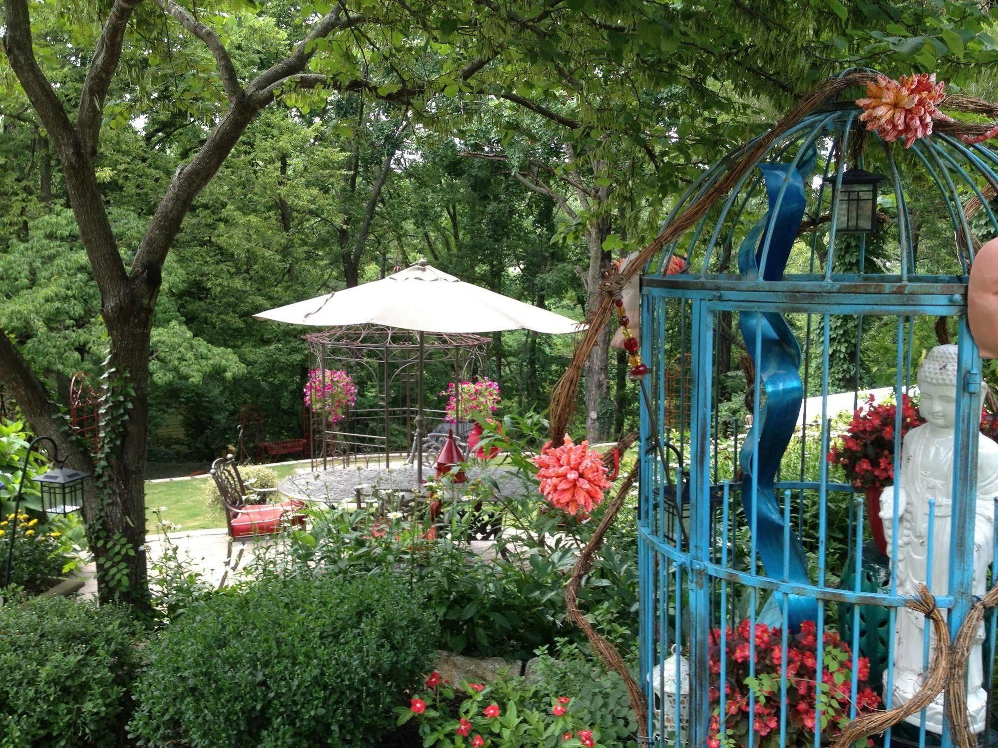 Red Bud Manor Inn Eureka Springs Extérieur photo