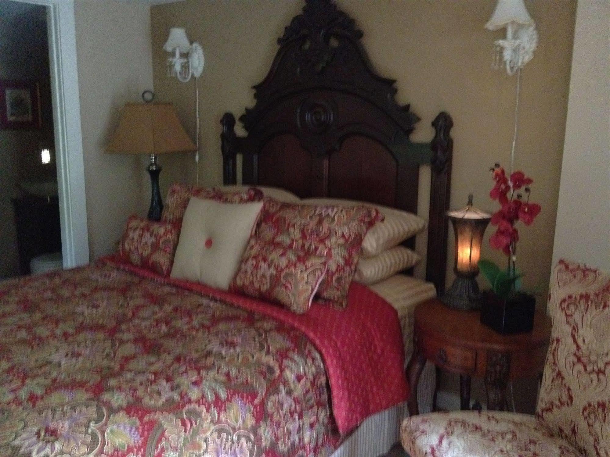 Red Bud Manor Inn Eureka Springs Extérieur photo