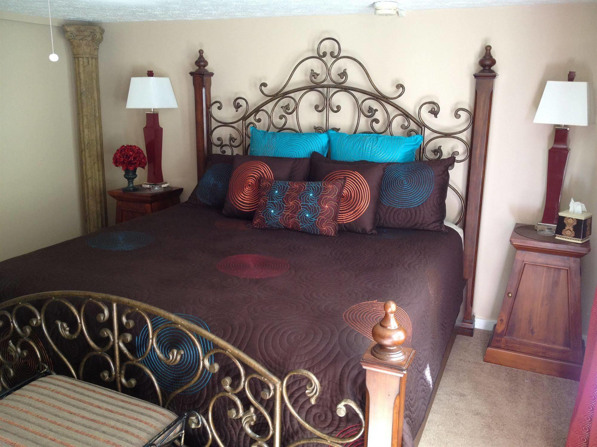 Red Bud Manor Inn Eureka Springs Extérieur photo